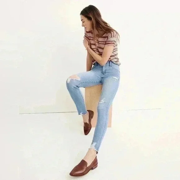 Madewell 9" High-Rise Skinny Jeans in Ontario Wash: Distressed-Hem Edition - Picture 1 of 12